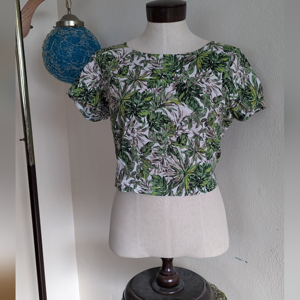 Gorgeous Tropical Green Leaf Print Women's Top